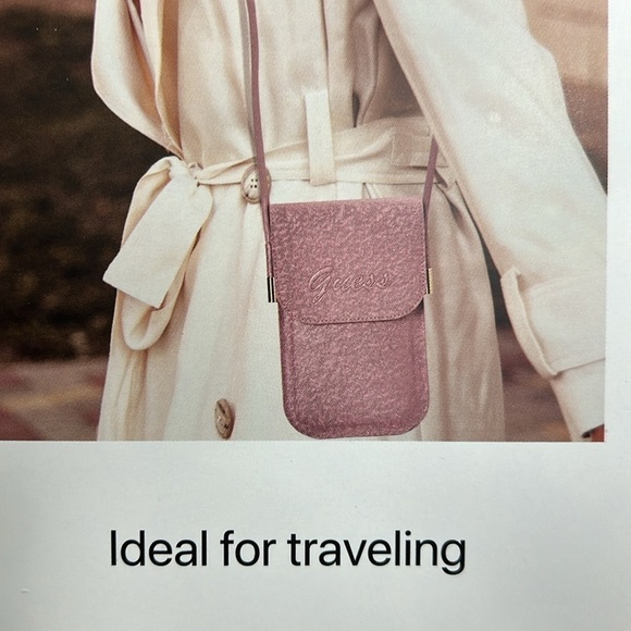 Guess universal phone pouch, pink leather design with strap and cardslot - Picture 3 of 6